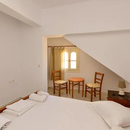Naxos Town Ground Floor Free Parking Apartment